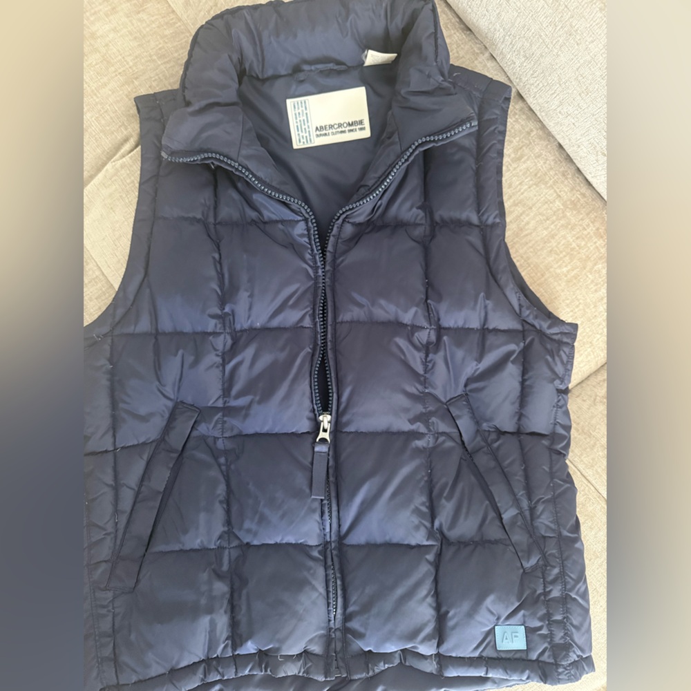 Abercrombie & Fitch Unisex Navy Quilted Down-Look Vest